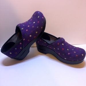 DANSKO purple patterned clogs